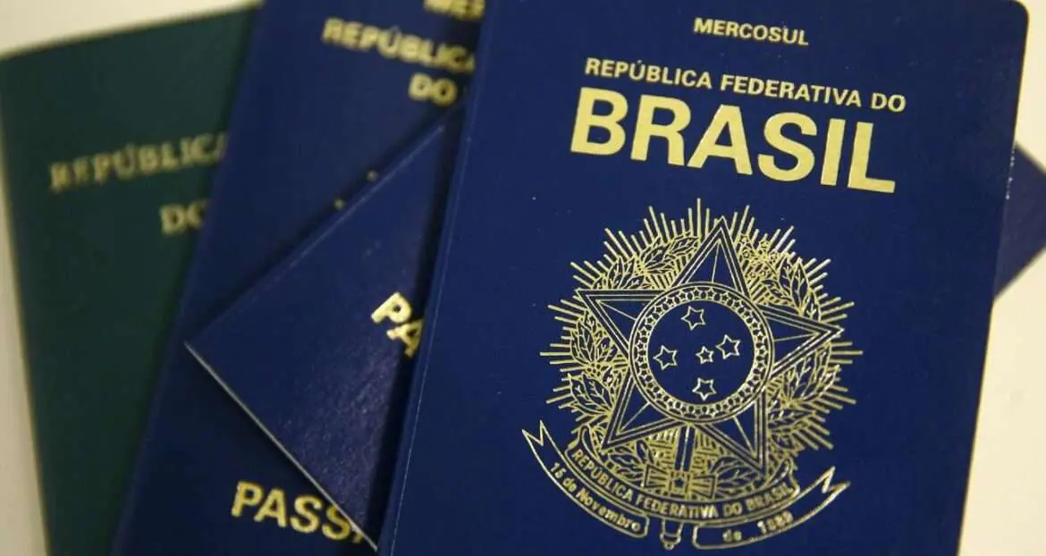 Polícia Federal anuncia normalização na emissão de passaportes