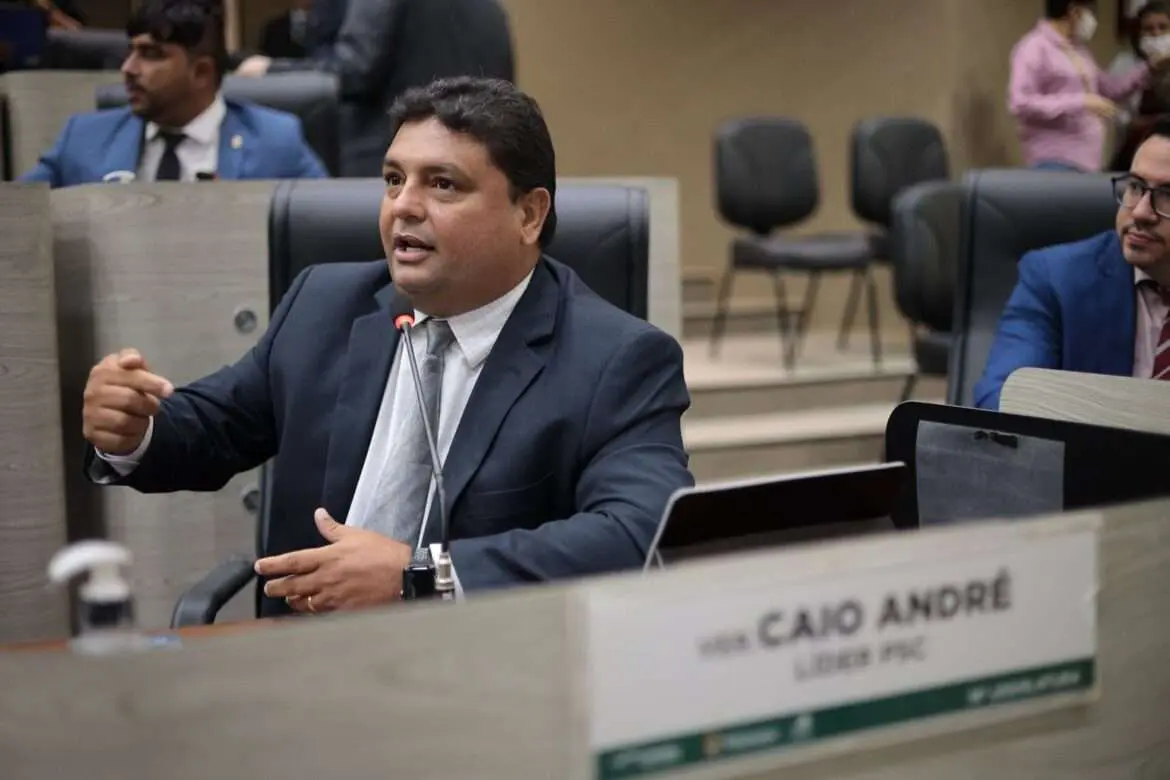 PL de Caio André defende Licença Menstrual para mulheres com endometriose