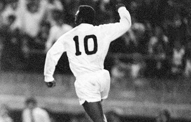 Pelé: família do Rei pedirá ao Santos para "aposentar" camisa 10