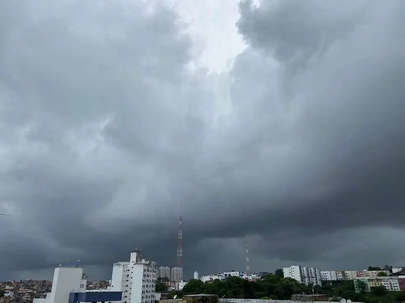 Bahia e Espírito Santo estão em alerta por causa de enchentes