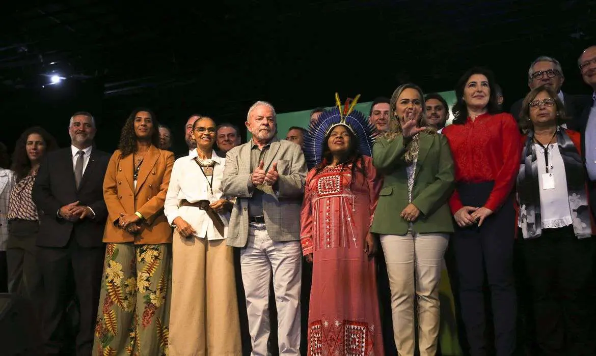 Novo governo terá 11 ministérios comandados por mulheres