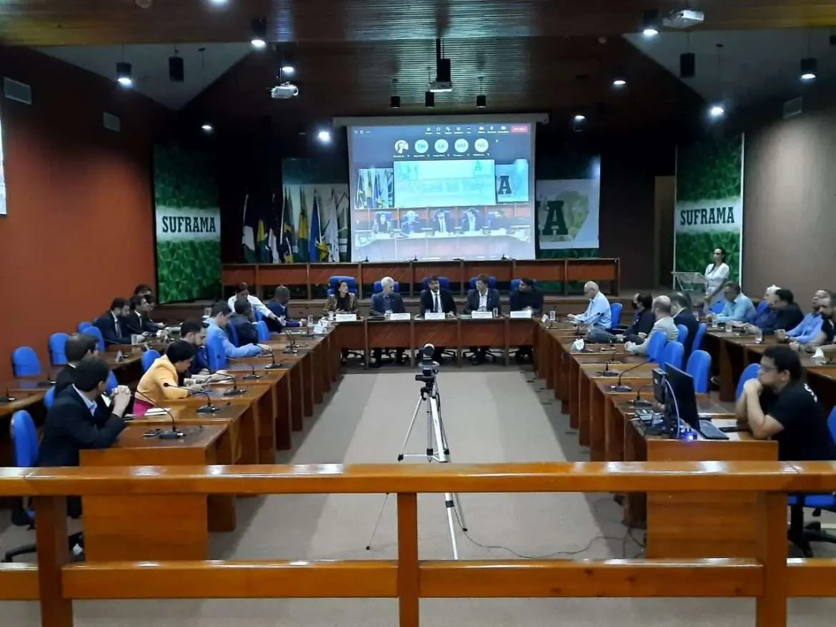 Desafios e potencialidades da indústria de semicondutores são debatidos em fórum na Suframa