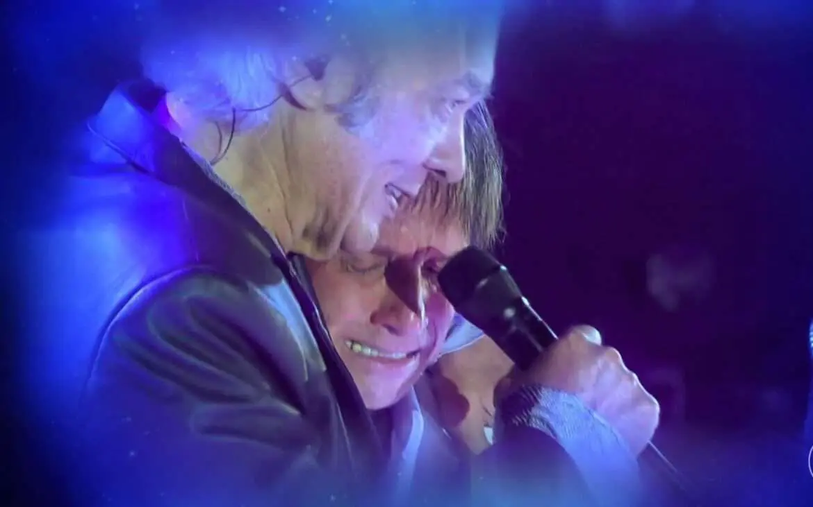 Vídeo: 'Especial Roberto Carlos' emociona com homenagem a Erasmo Carlos