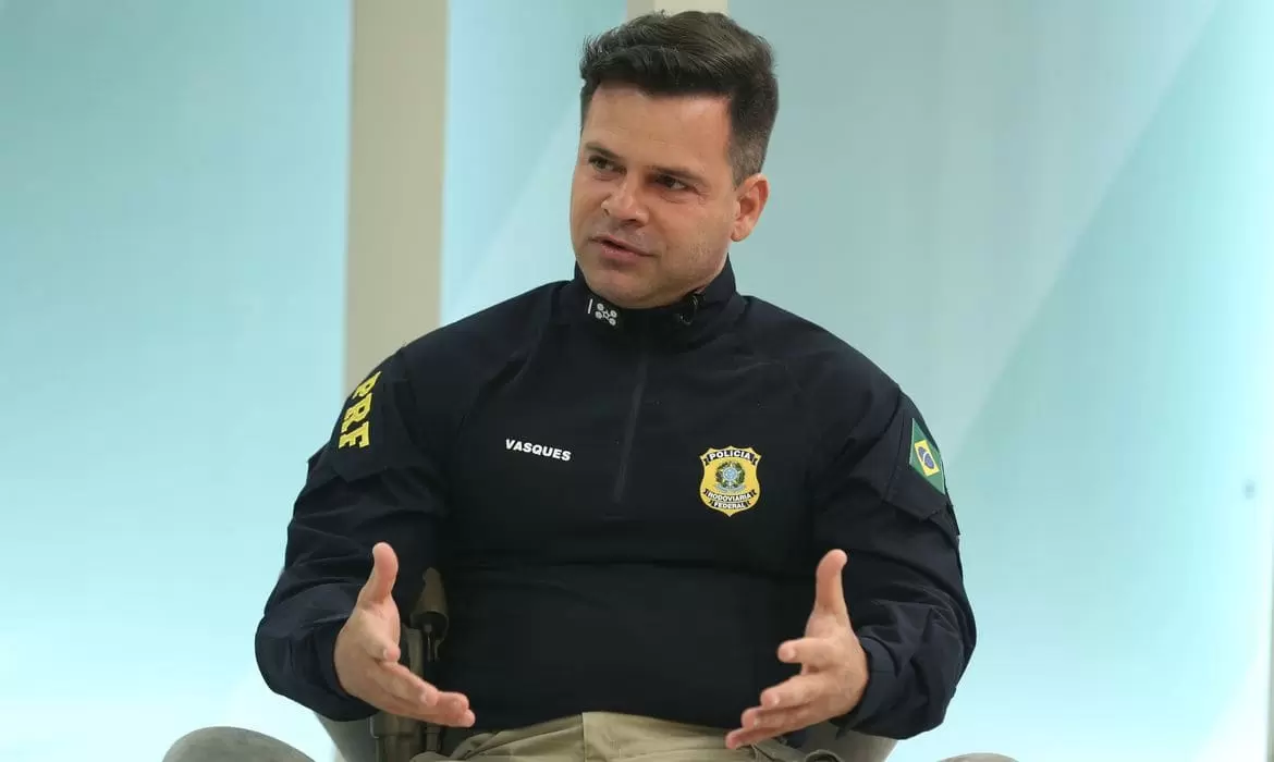 Moraes determina prisão preventiva de ex-PRF após tentativa de fuga