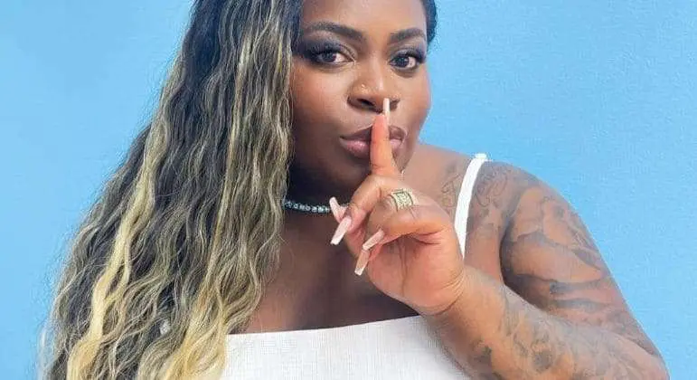 Jojo Todynho faz pesagem e revela quanto emagreceu após dez dias de cirurgia bariátrica