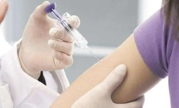 QDENGA®▼ da Takeda (vacina tetravalente contra dengue [viva, atenuada]) aprovada para uso na União Europeia
