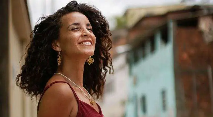 BBB 23: Miss Alemanha, Domitila Barros confirma presença no Camarote