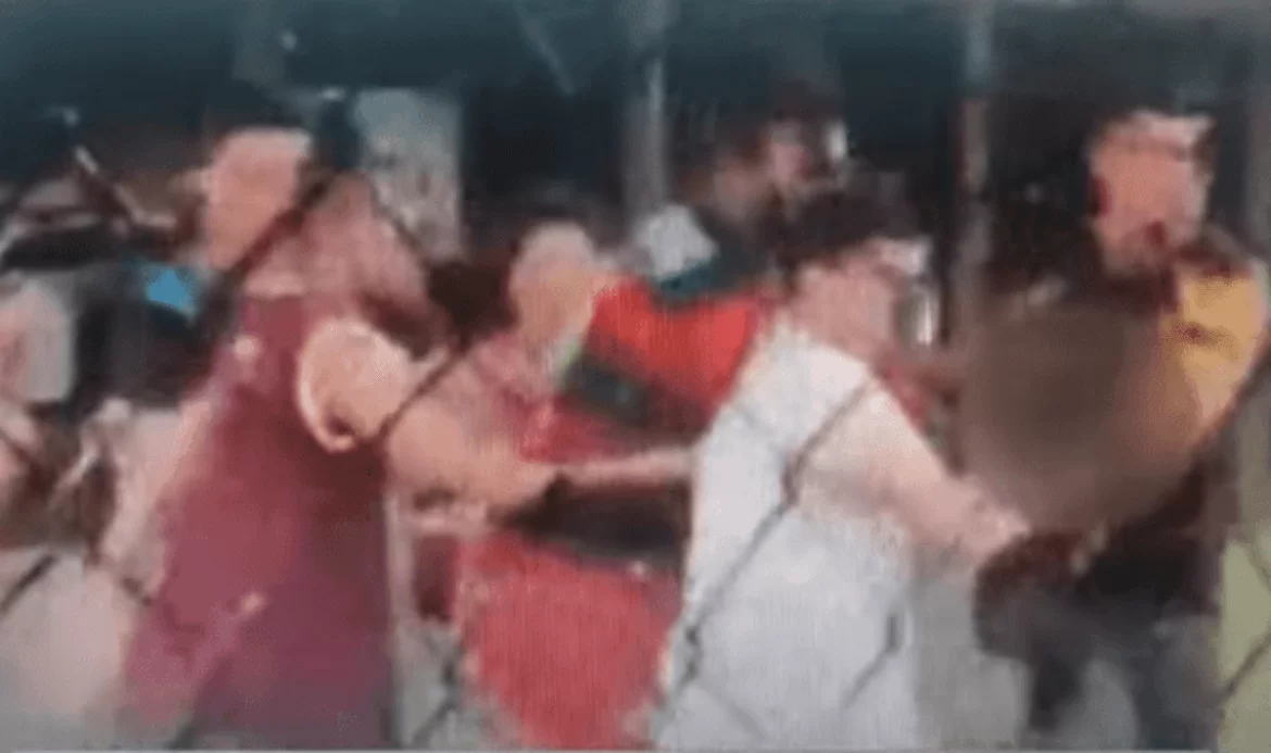 Jovem jogador passa mal durante partida e morre ao chegar no hospital