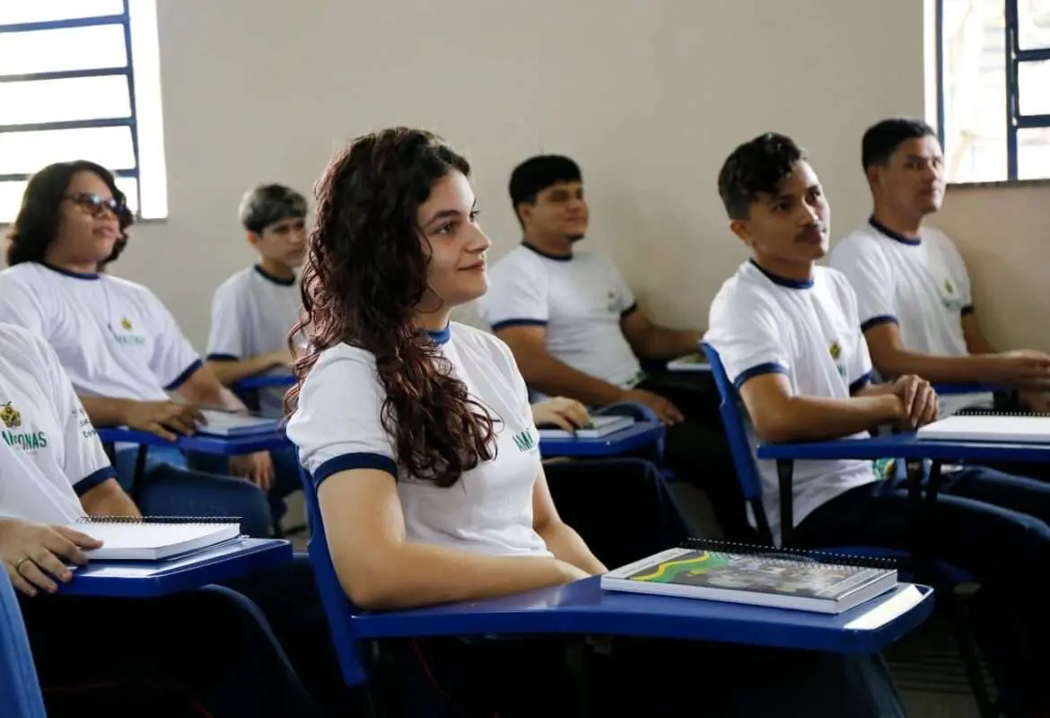 Matrículas 2023: Quase 30 mil transferências de alunos da rede pública são realizadas nas primeiras 12 horas desta quarta-feira (18)