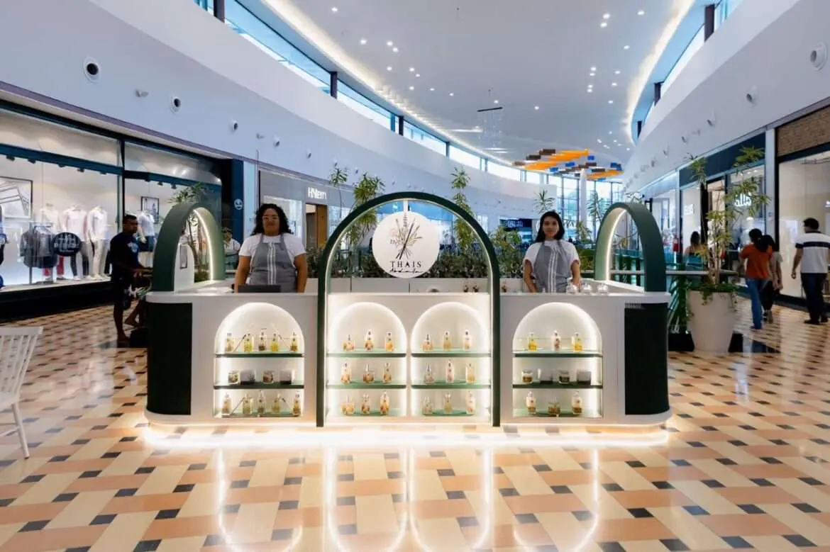Thaís Abdala une arte e experiências olfativas no Manauara Shopping