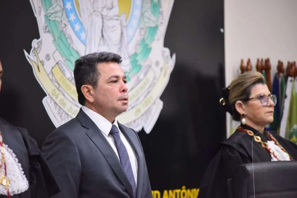 Representando o governador Wilson Lima, vice-governador Tadeu de Souza participa da abertura das atividades do TJAM