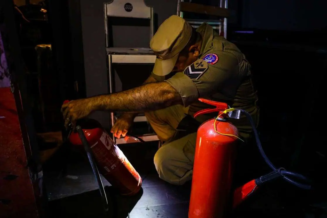 Corpo de Bombeiros fiscaliza bares e restaurantes durante 'Operação Ambiente Seguro'