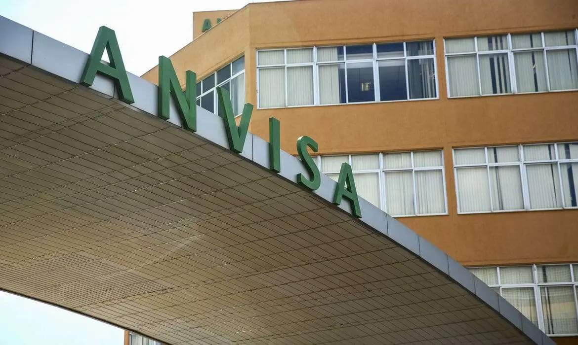 Anvisa suspende venda de produto que provoca intoxicação ocular