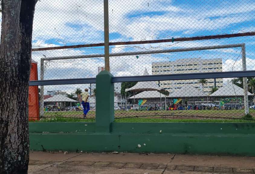 Após dois meses e posse de Lula, bolsonaristas começam a sair do campo da brigada,em Porto Velho