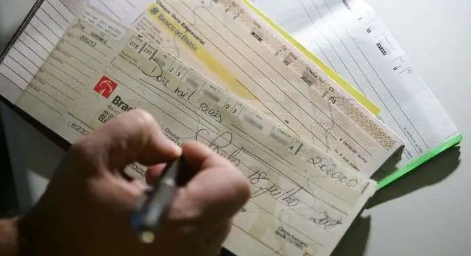 Cheque resiste às tecnologias e movimenta R$ 666,8 bi em 2022