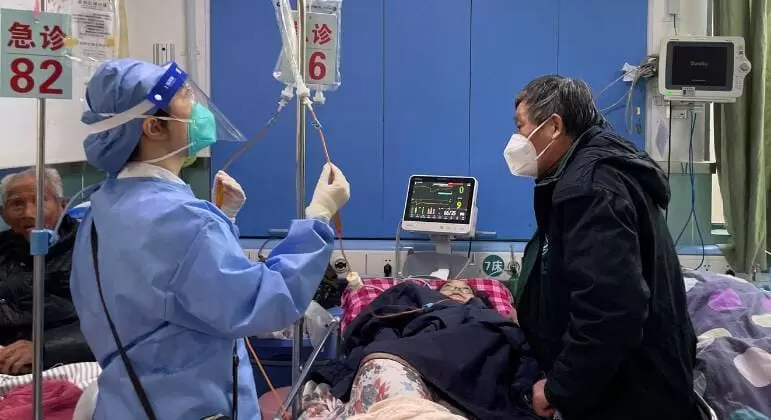 China diz que surto de Covid-19 infectou 80% da população