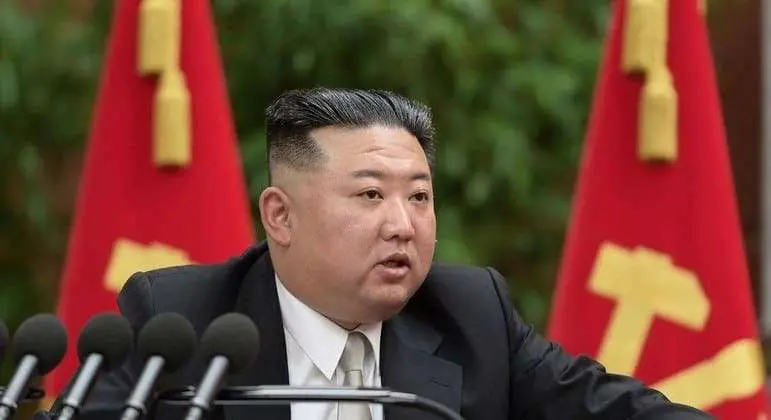 Após declarar vitória sobre a Covid-19, Coreia do Norte identifica 'mal respiratório' e ordena isolamento