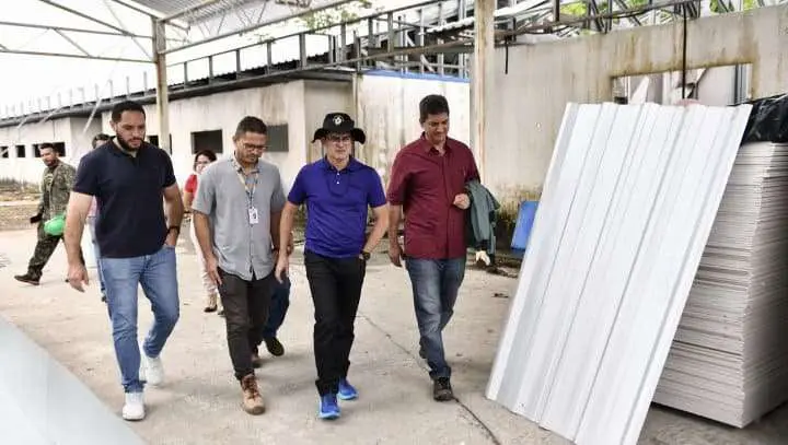 Prefeito David Almeida destaca esforço da gestão para entregar novas creches durante vistorias