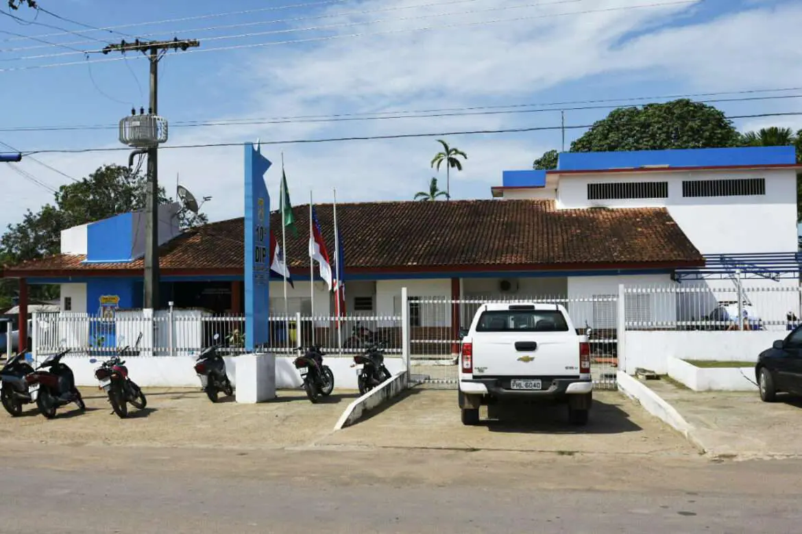 Homem é morto por rival dentro de delegacia em Coari, no interior do AM