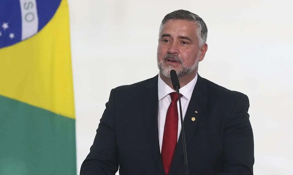 Ministro: PF já lavrou 1.261 autos de prisão e apreensão de golpistas