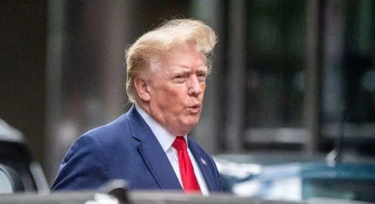 Trump diz em rede social que espaço aéreo da Venezuela está fechado