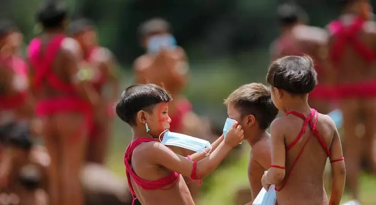 Bombardeios a alvos civis e expectativas por novas armas marcam o 11º mês de guerra na Ucrânia