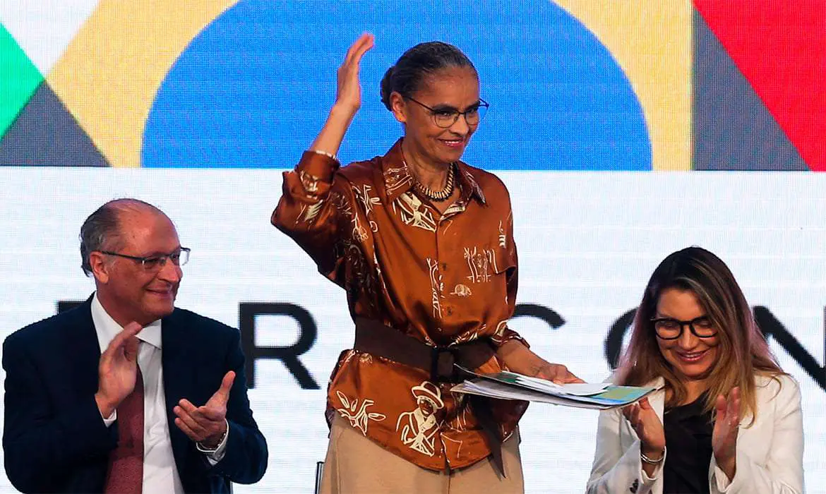 Ministra Marina Silva é confirmada na comitiva que visita áreas de Manaus afetadas por fortes chuvas