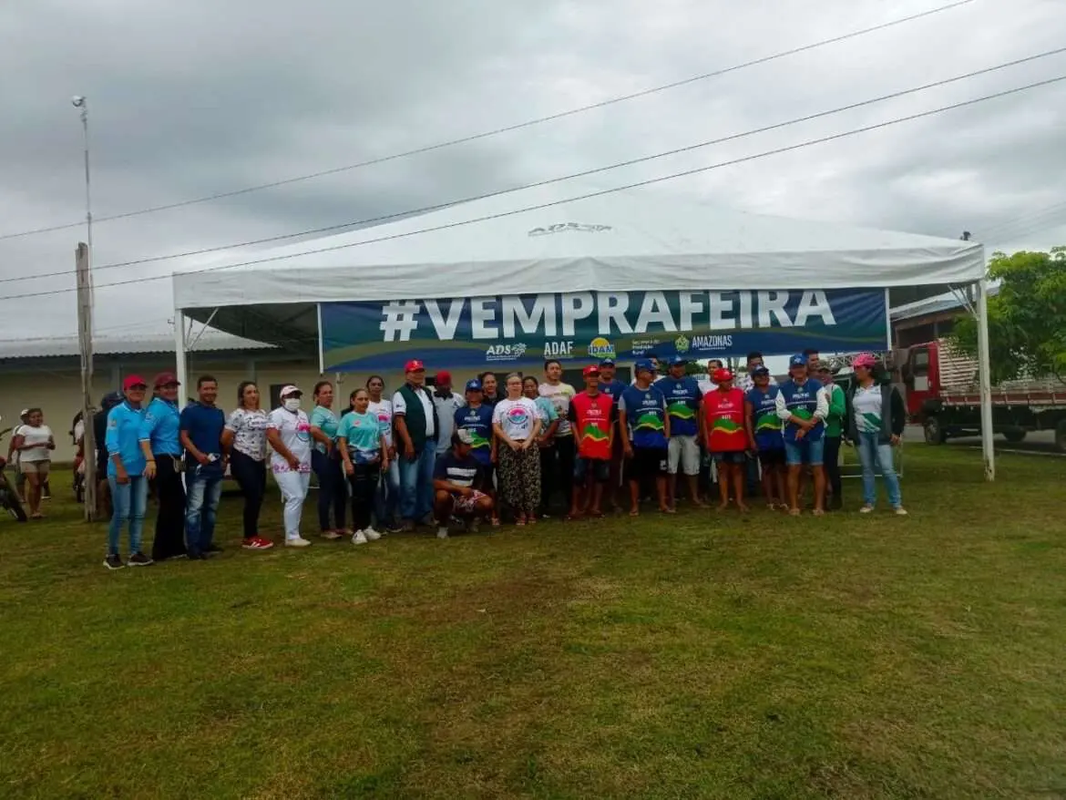 ADS inaugura Feira de Produtos Regionais na região rural de Parintins