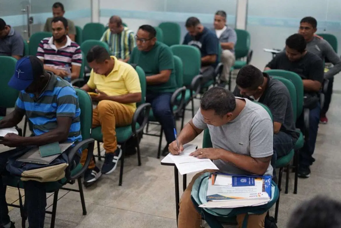 Sine Amazonas divulga 201 vagas de emprego para esta segunda-feira