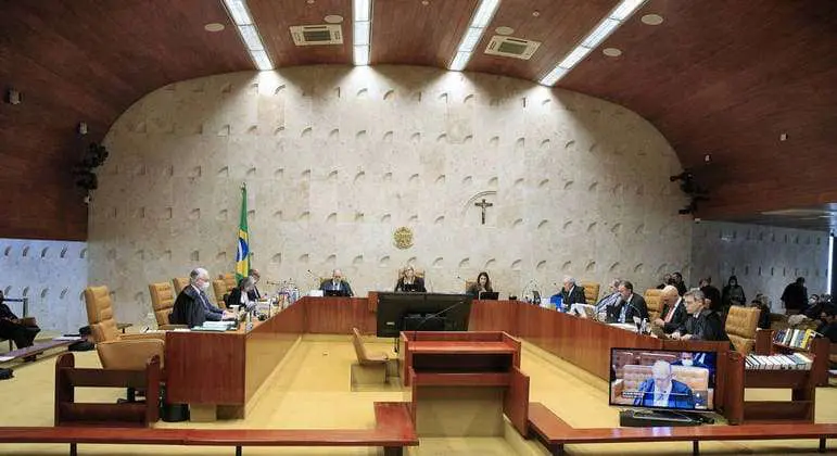 Senadores vão ao STF pedir liberação dos presos em 8 de janeiro