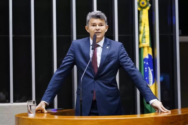 Projeto proíbe empréstimos de empresas estatais e bancos brasileiros a órgãos ou governos estrangeiros