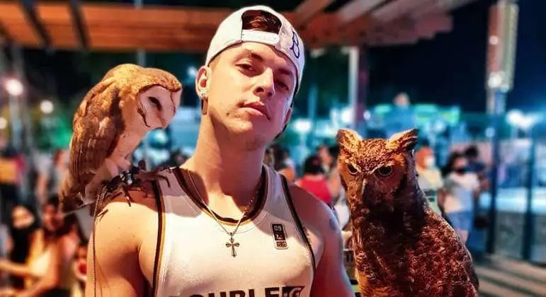 Rapper T Jotta morre, aos 29 anos, após ficar seis dias internado