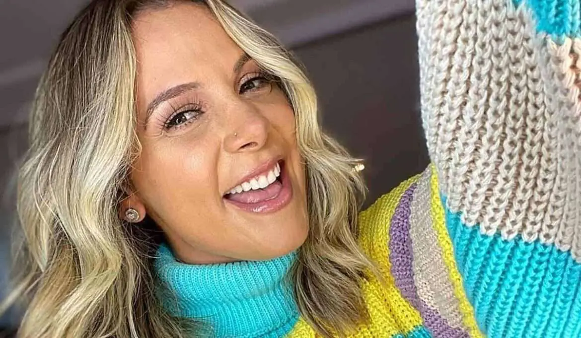 Carla Perez dá piti após comentário infeliz de internauta: 'Não é crime'
