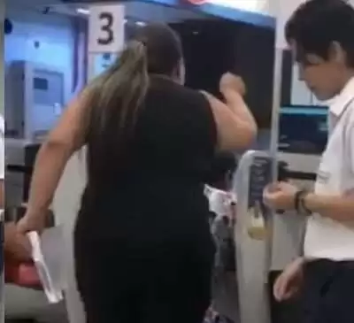 Vídeo: cliente arma maior barraco com funcionária de loja, após descobrir traição