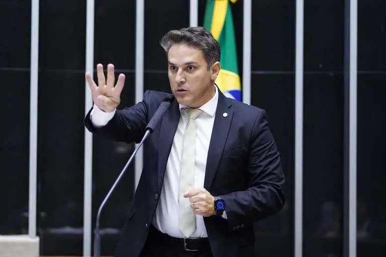 Projeto prevê convênios para transmissão de alertas sobre desaparecimento de crianças