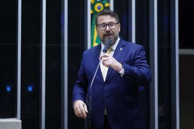 Projeto muda regra para facilitar porte de arma de fogo a atirador desportivo
