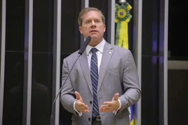 Projeto concede à mulher vítima de violência doméstica acesso à localização do agressor
