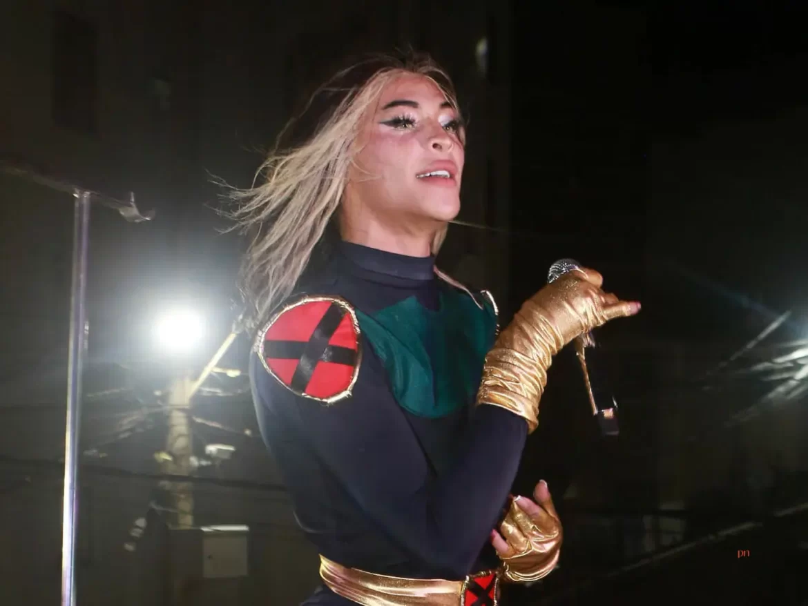 Carnaval: Pabllo Vittar entra em desespero após folião passar mal