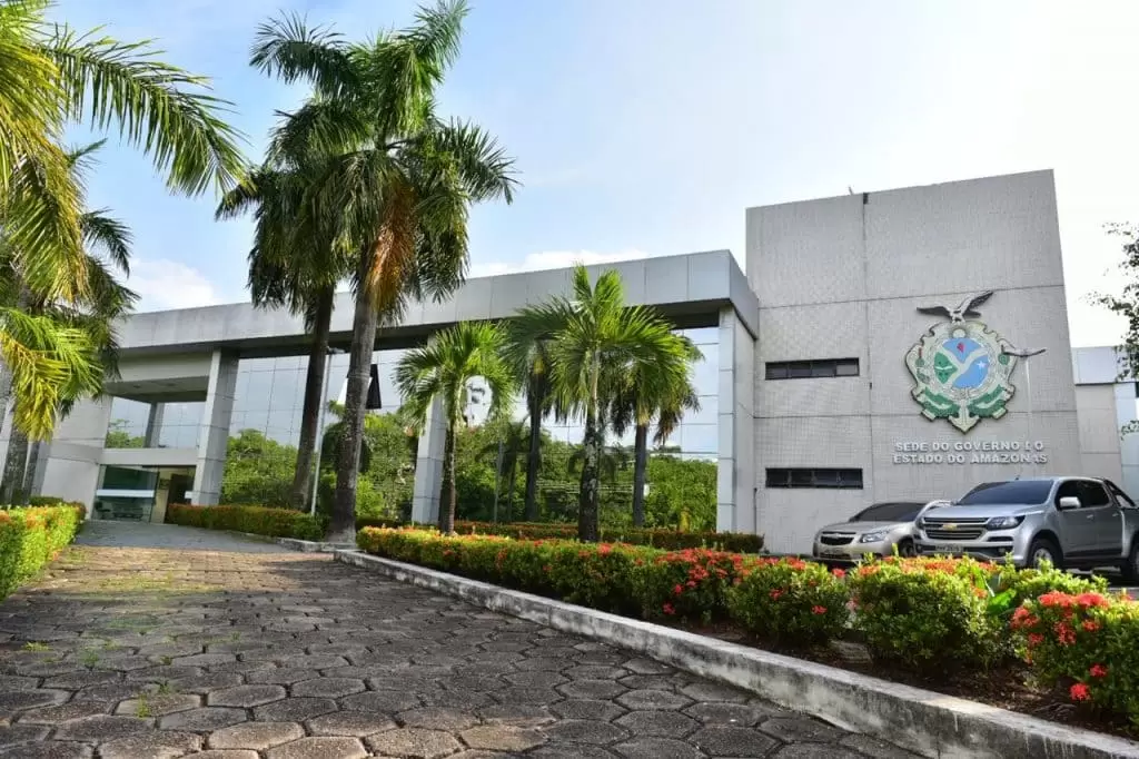 Governo do Amazonas diz em nota que não é responsável pelo atraso salarial dos rodoviários