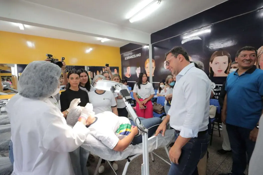 Com mais de 8 mil alunos matriculados, governador Wilson Lima dá início ao ano letivo do Cetam na capital