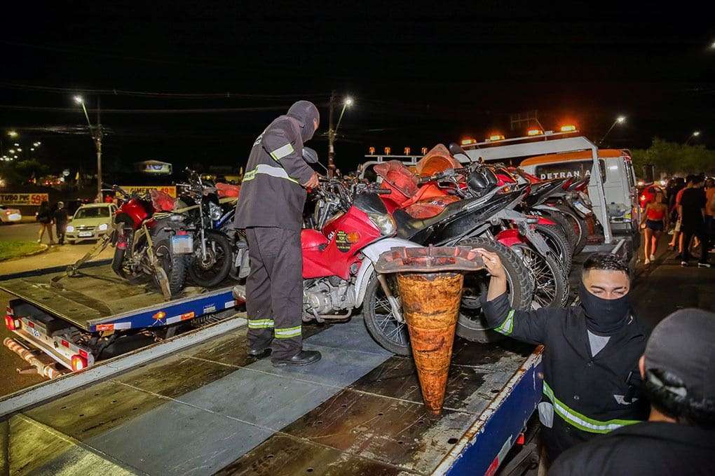 Detran-AM e Polícia Militar atuam no combate aos “rolezinhos” e removem 141 motocicletas em estado irregular