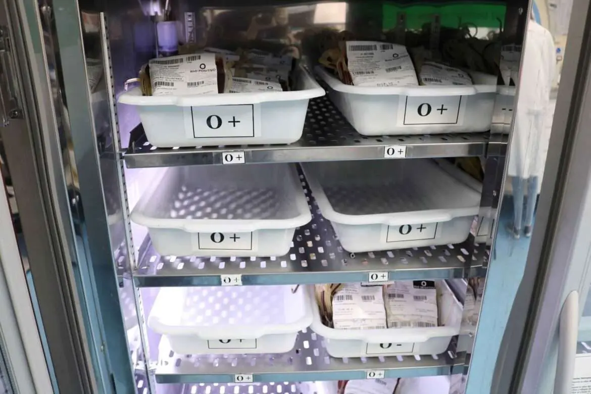 Com estoque crítico, Hemoam convoca doadores de sangue dos tipos O+ e O-