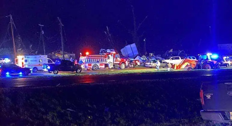 Tornado e tempestades deixam ao menos 19 mortos no Mississippi, Estados Unidos