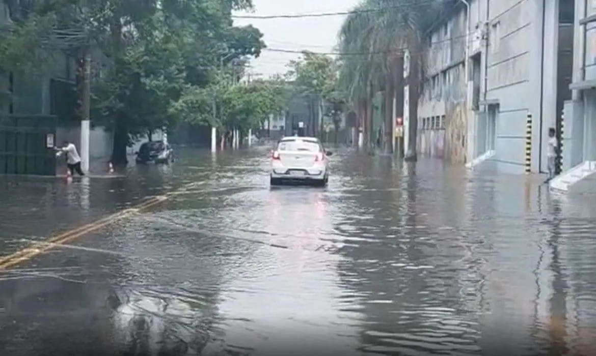 Chuvas intensas e ventos fortes são esperados no MA e PA