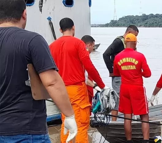 Familiares reconhecem corpo de jovem encontrado morto no rio Madeira