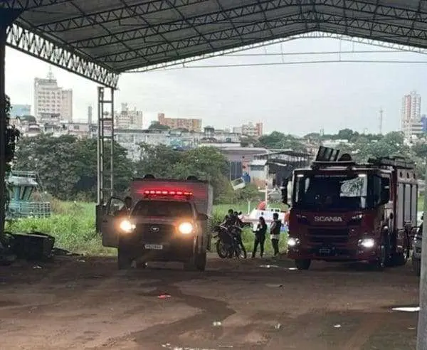 Corpo é encontrado boiando em igarapé de Manaus