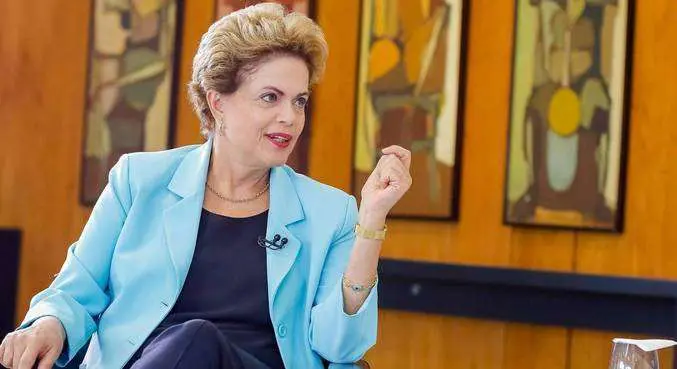 Dilma passa mal e é internada em hospital na China