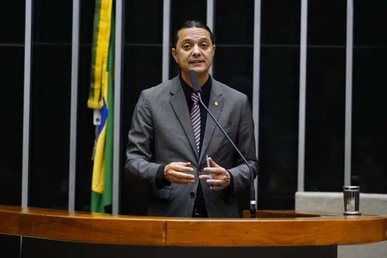 Proposta torna facultativo o serviço militar no Brasil, dos 18 aos 45 anos