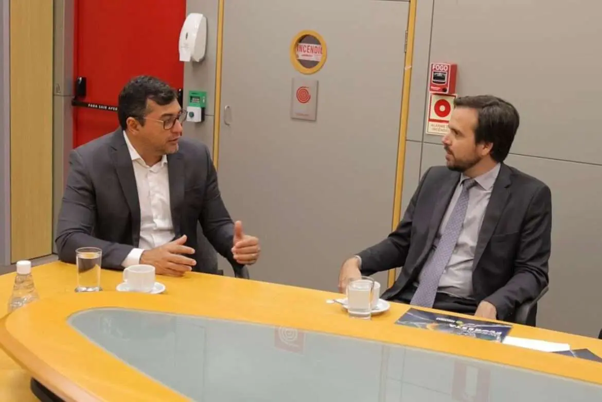 Em Brasília, Wilson Lima pede melhoria no serviço de conectividade e segurança da aviação no Amazonas