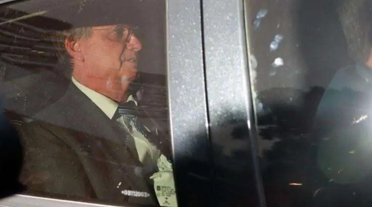 Bolsonaro deixa sede da PF após prestar depoimento por 3 horas